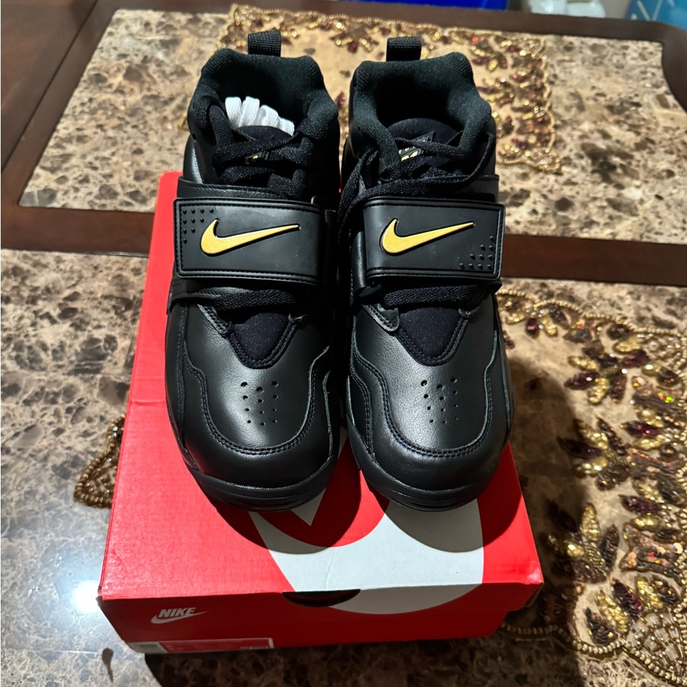 💛🖤💛🖤NEW NIKE AIR DIAMOND TURF🖤💛🖤💛